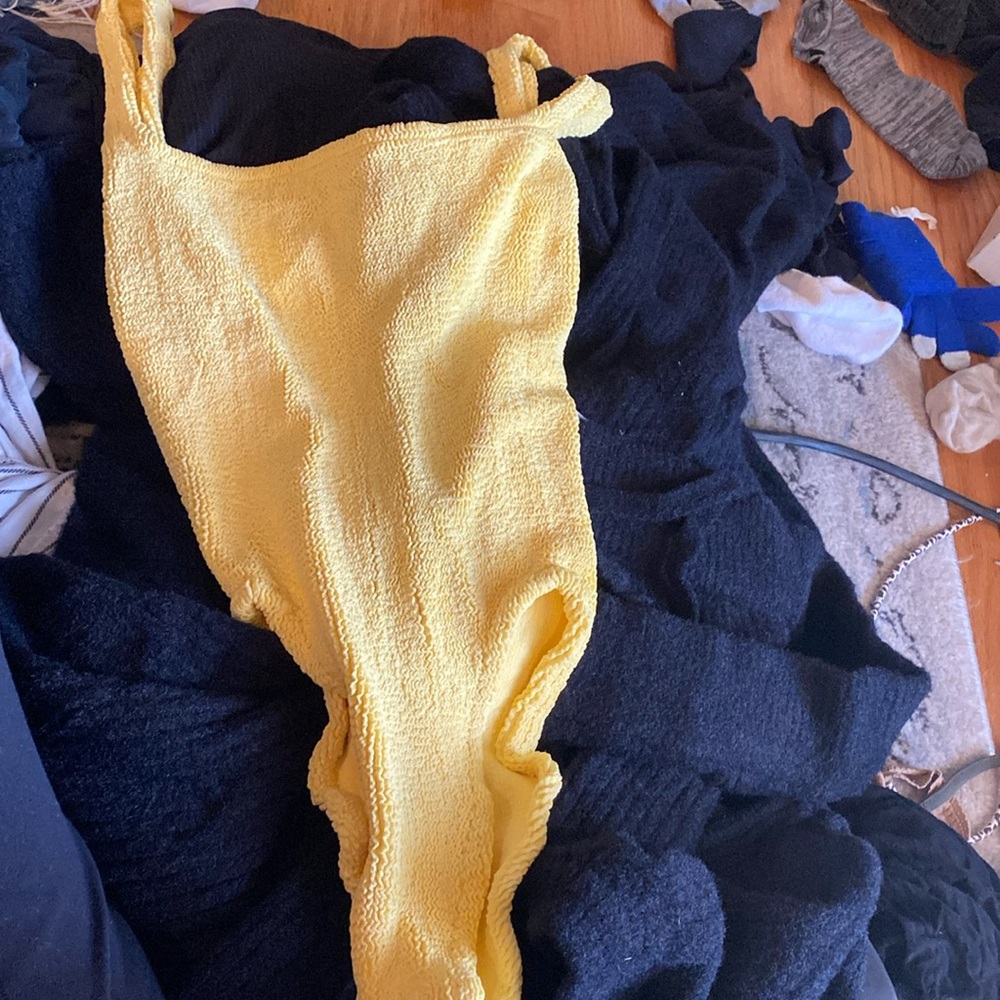 Hunza G yellow swim